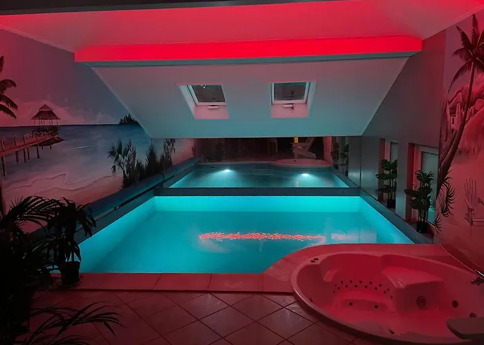 Met Prive Zwembad En Sauna Hotell *